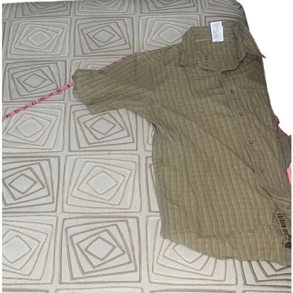 The North Face Men’s Short Sleeve Brown Button Up Shirt Outdoors size S Small